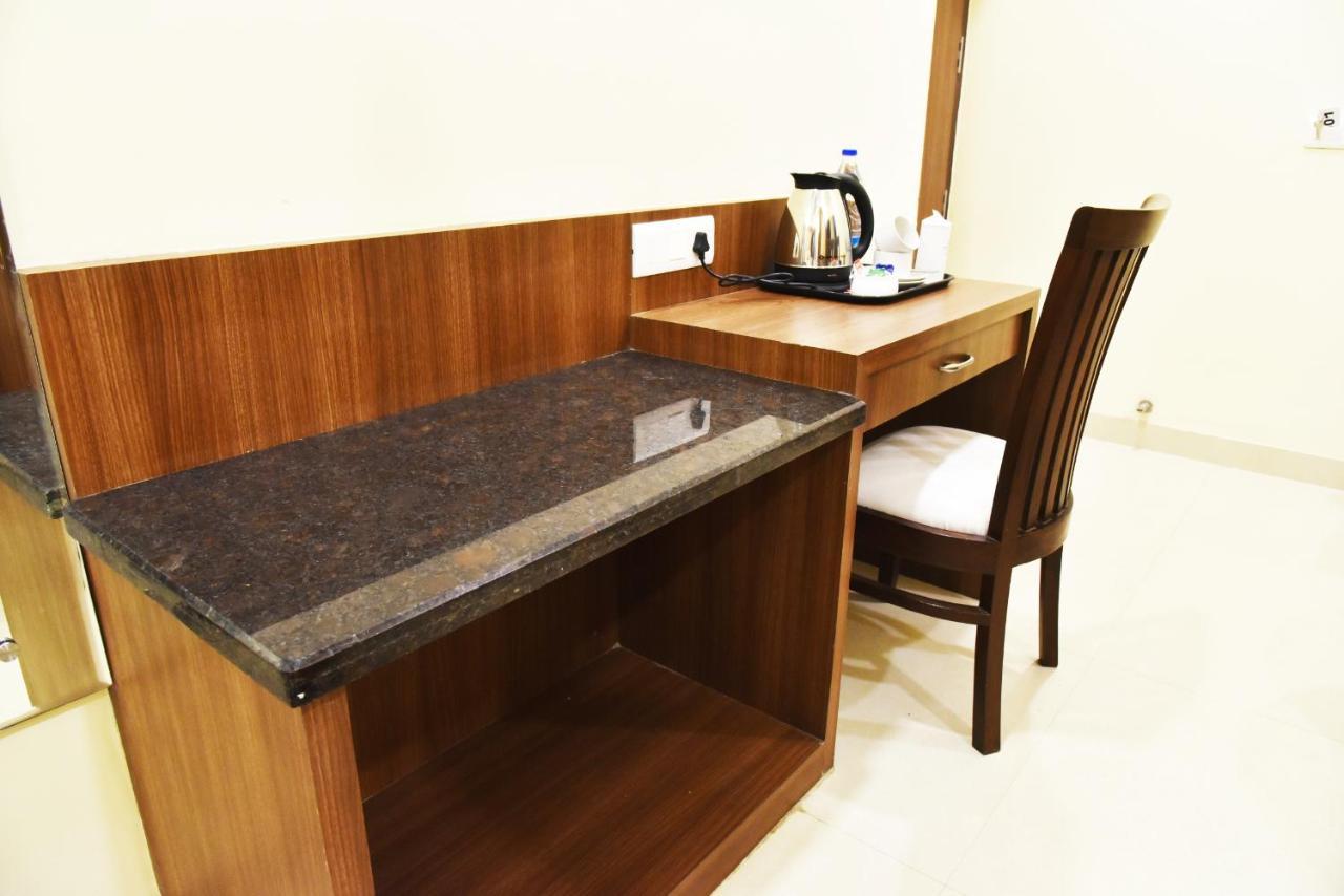 Hotel Amritsar International 2 Min Walk From Amritsar Bus Stand Buitenkant foto