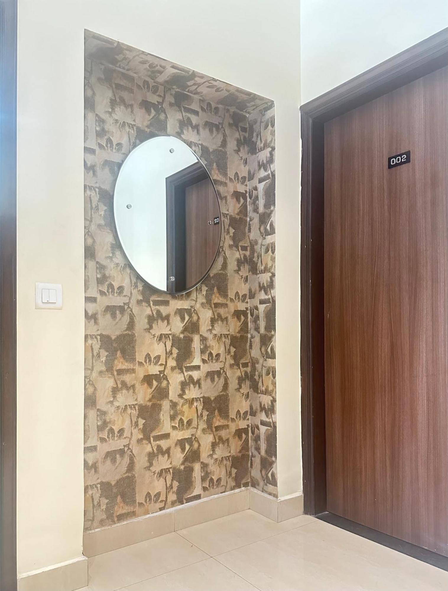 Hotel Amritsar International 2 Min Walk From Amritsar Bus Stand Buitenkant foto