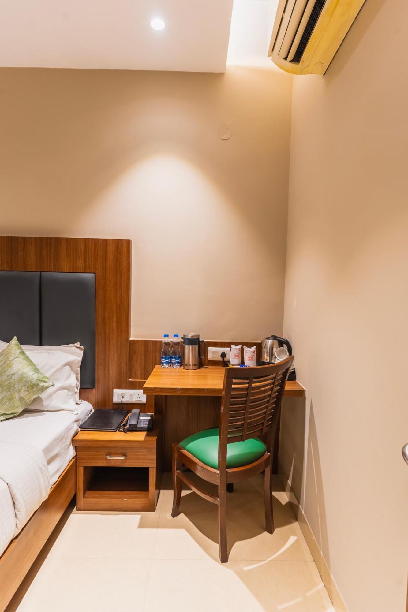 Hotel Amritsar International 2 Min Walk From Amritsar Bus Stand Buitenkant foto